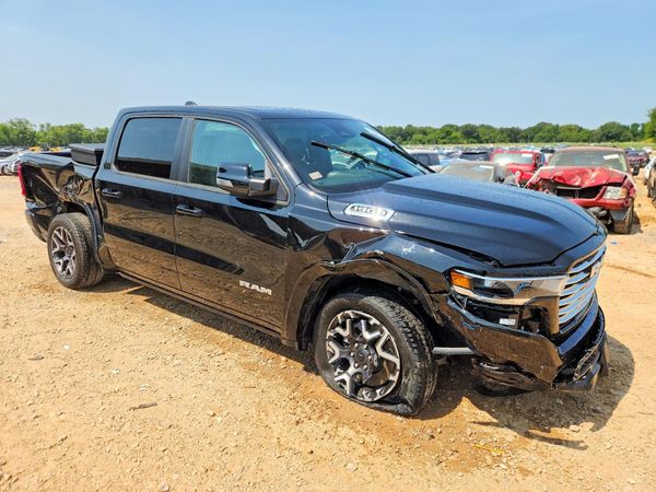 2026 RAM 1500 LARAMIE CREW CAB 4X4