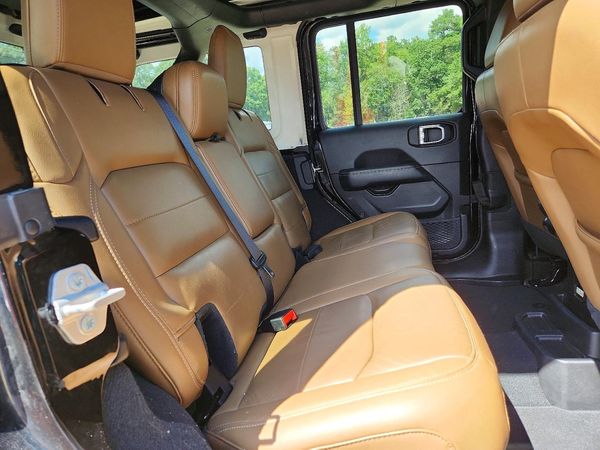 2022 JEEP WRANGLER / TJ Unlimited Sahara