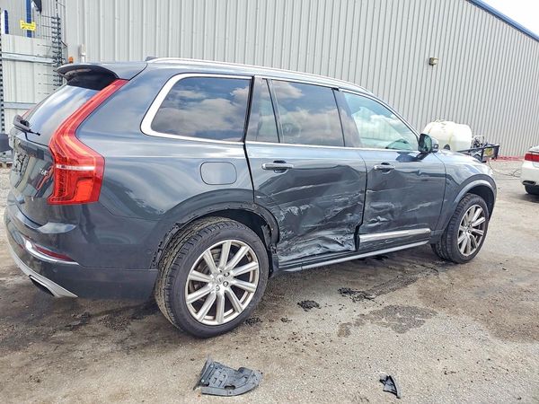 2016 VOLVO XC90