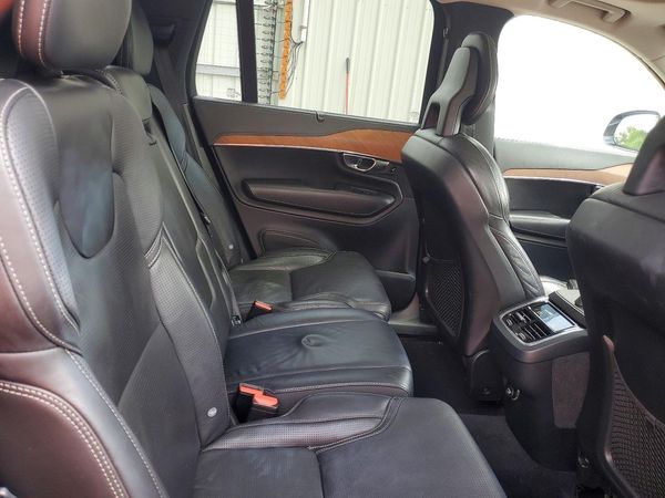 2016 VOLVO XC90