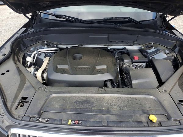 2016 VOLVO XC90