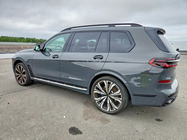 2024 BMW X7