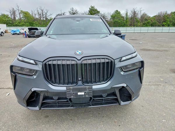 2024 BMW X7
