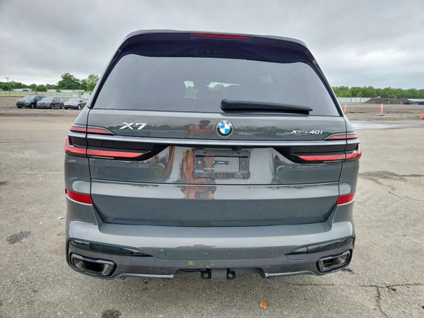 2024 BMW X7