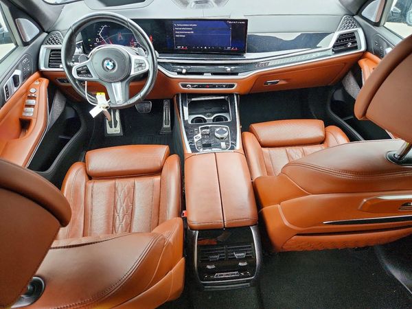 2024 BMW X7