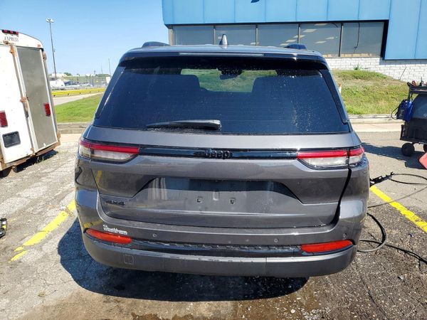 2025 JEEP GRAND CHEROKEE