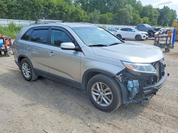 2015 KIA SORENTO GL