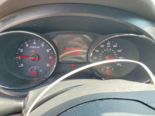 2016 KIA SEDONA LX - Middle-low