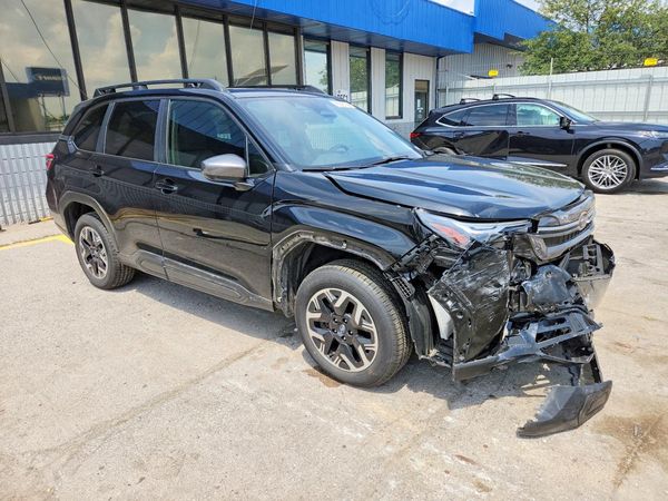 2025 SUBARU FORESTER Premium