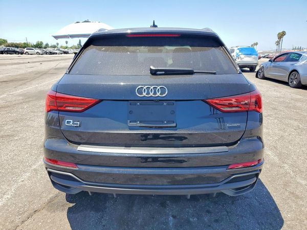 2024 AUDI Q3 S Line quattro Premium