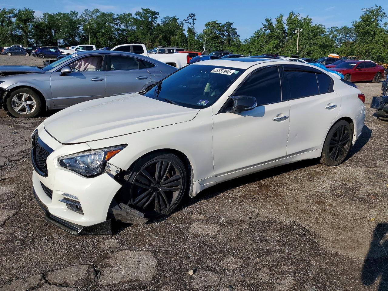 2015 INFINITI Q50