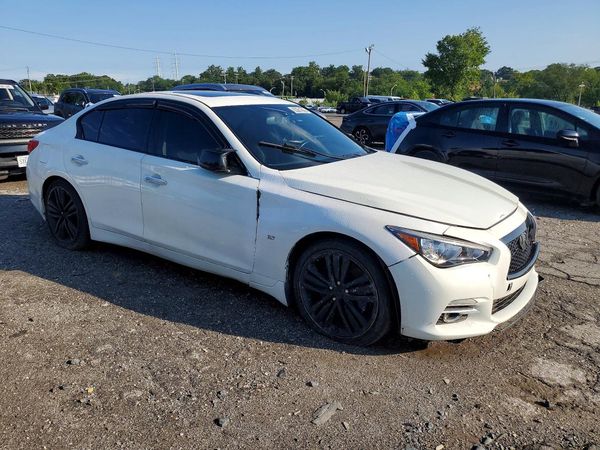 2015 INFINITI Q50