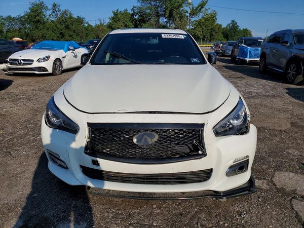 2015 INFINITI Q50
