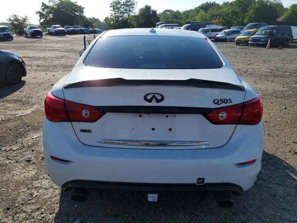 2015 INFINITI Q50