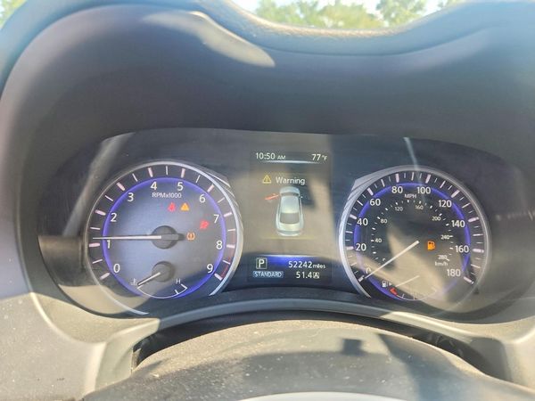2015 INFINITI Q50