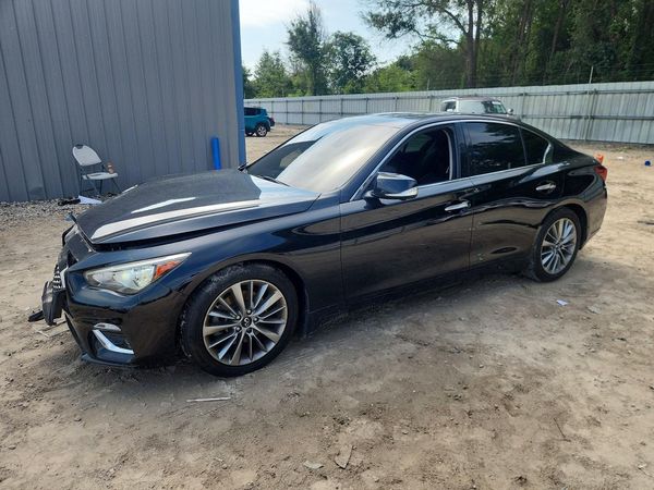 2022 INFINITI Q50 LUXE