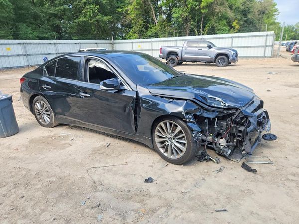 2022 INFINITI Q50 LUXE