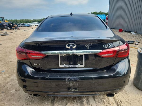 2022 INFINITI Q50 LUXE