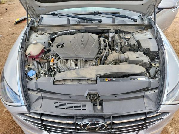 2023 HYUNDAI SONATA SE