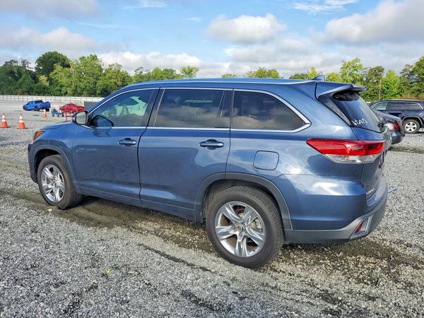 2017 TOYOTA HIGHLANDER
