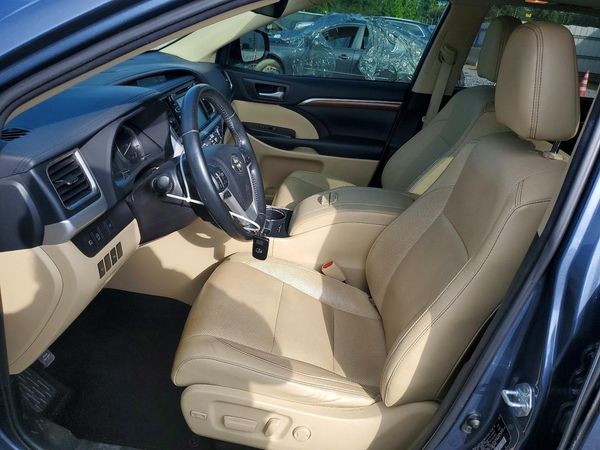 2017 TOYOTA HIGHLANDER
