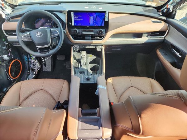 2025 TOYOTA GRAND HIGHLANDER
