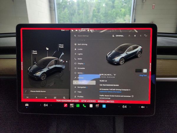 2025 TESLA MODEL Y