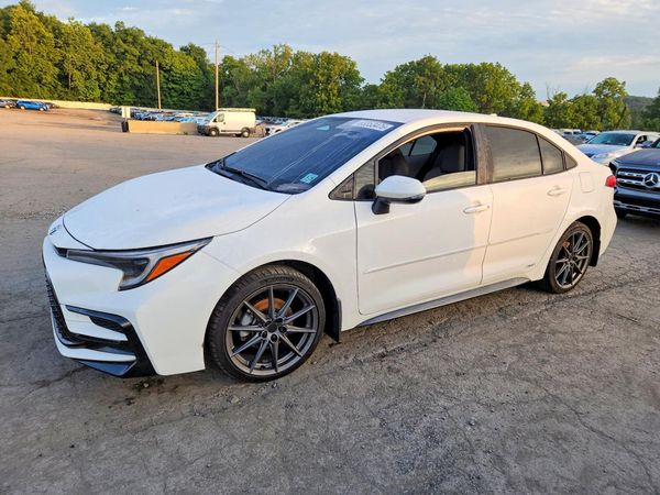 2024 TOYOTA COROLLA
