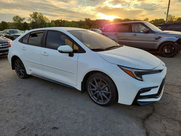 2024 TOYOTA COROLLA