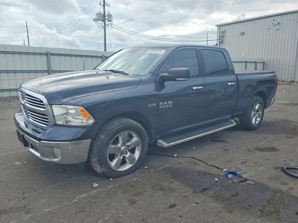 2017 RAM 1500 SLT