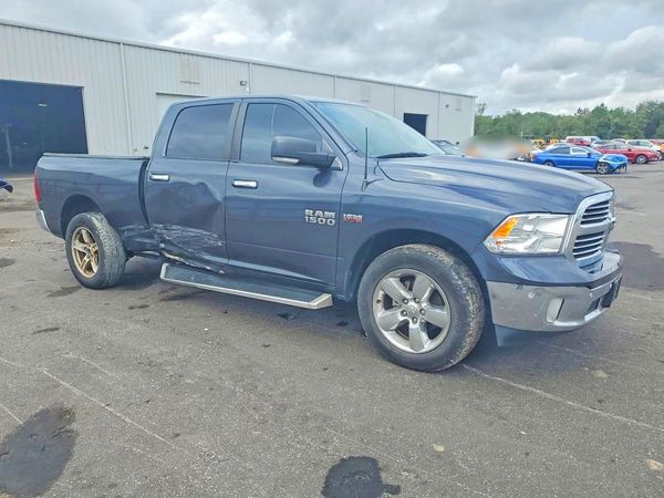 2017 RAM 1500 SLT