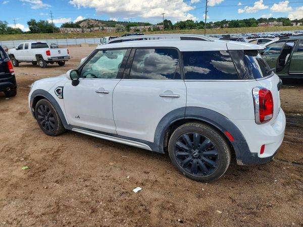 2017 MINI COOPER