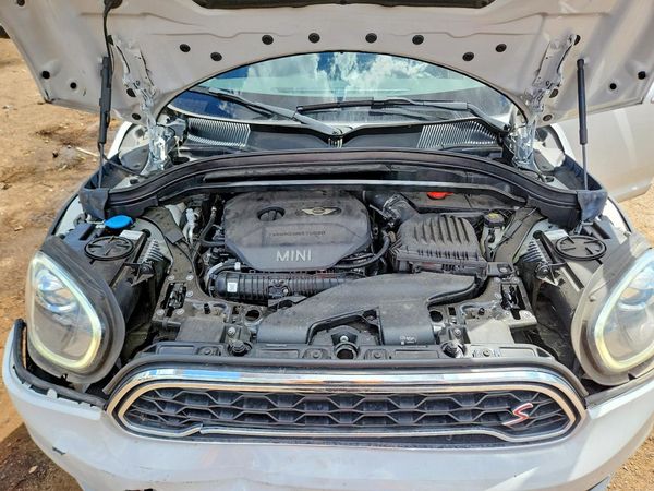 2017 MINI COOPER