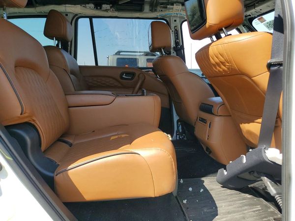 2022 INFINITI QX80 SV