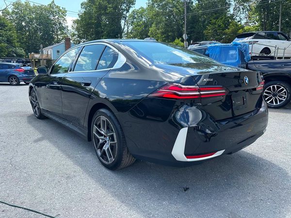 2027 BMW 530 xDrive