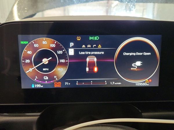2023 KIA NIRO Wind