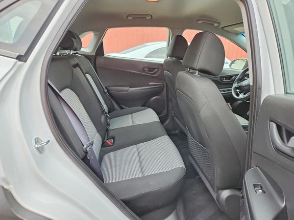 2018 HYUNDAI KONA SE