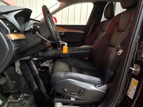 2023 VOLVO XC90 Plus Bright