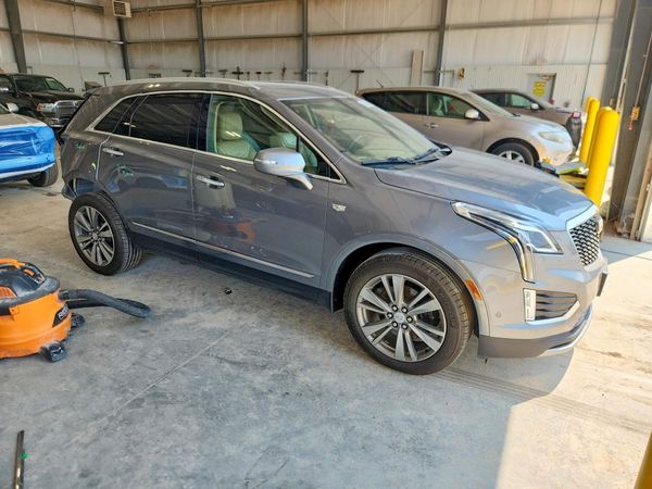 2021 CADILLAC XT5 Platinum Premium Luxury