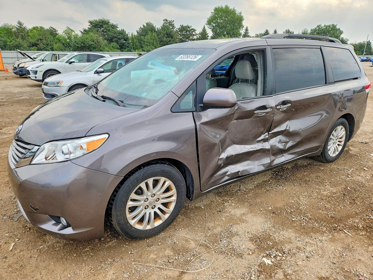 2013 TOYOTA SIENNA