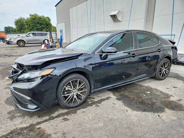 2024 TOYOTA CAMRY
