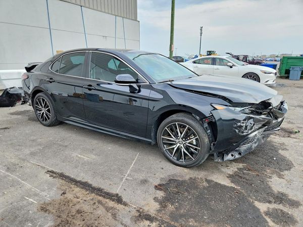 2024 TOYOTA CAMRY