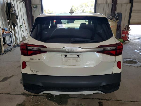 2022 KIA SELTOS LX