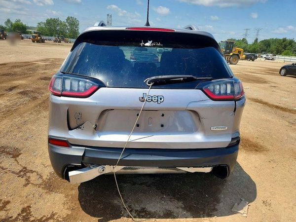 2019 JEEP CHEROKEE LATITUDE FWD