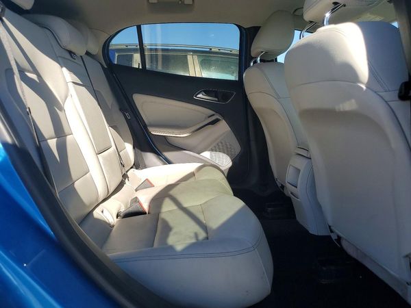 2015 MERCEDES-BENZ GLA GLA250 4-MATIC