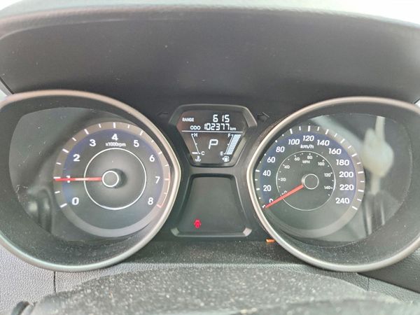 2013 HYUNDAI ELANTRA