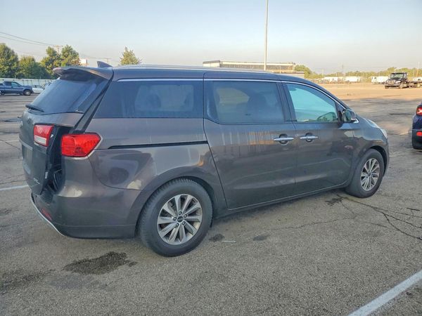 2015 KIA SEDONA