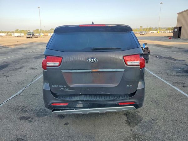 2015 KIA SEDONA