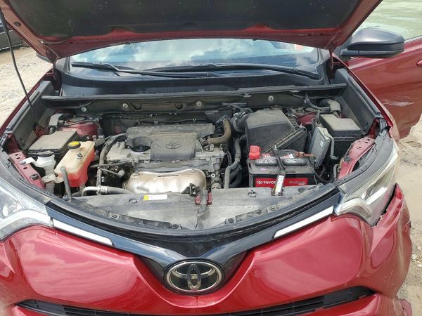 2018 TOYOTA RAV4 LE