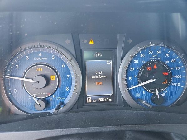 2017 TOYOTA SIENNA